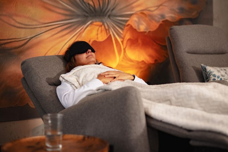 tief entspannt in bequemen Relaxsesseln